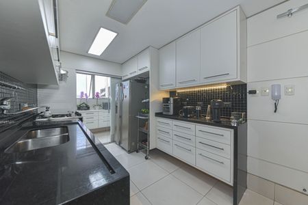 Apartamento à venda com 164m², 4 quartos e 1 vagaCozinha