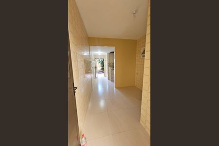 Sala de casa para alugar com 3 quartos, 205m² em Maria Paula, São Gonçalo