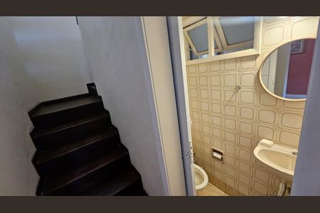 Banheiro de casa para alugar com 3 quartos, 205m² em Maria Paula, São Gonçalo