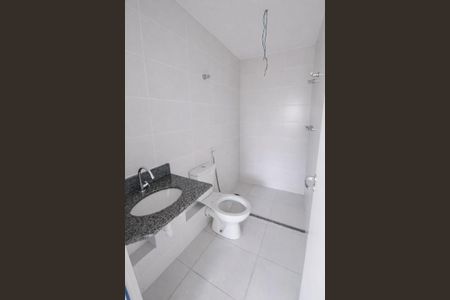 Apartamento à venda com 65m², 2 quartos e 2 vagasBanheiro 
