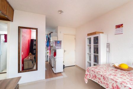 Sala  de apartamento para alugar com 2 quartos, 40m² em Cavalhada, Porto Alegre
