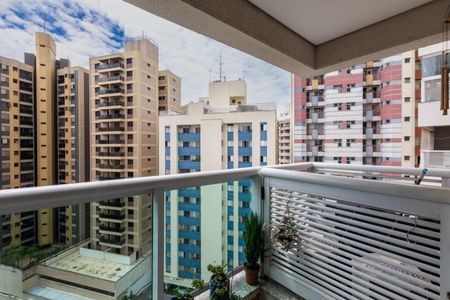 Vista da Sala de apartamento à venda com 2 quartos, 61m² em Vila Itapura, Campinas