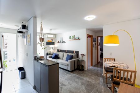 Apartamento à venda com 61m², 2 quartos e 1 vaga Apartamento à venda com 61m², 2 quartos e 1 vagaSala