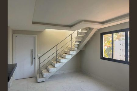 Apartamento à venda com 3 quartos, 140m² em Santa Efigênia, Belo Horizonte