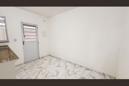 Sala/Cozinha de casa para alugar com 1 quarto, 33m² em Vila Roque, São Paulo