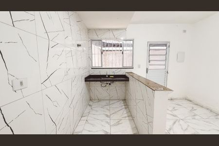 Sala/Cozinha de casa para alugar com 1 quarto, 33m² em Vila Roque, São Paulo