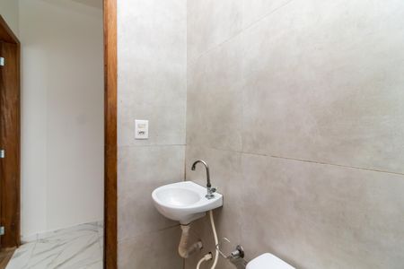 Banheiro de apartamento para alugar com 1 quarto, 33m² em Vila Roque, São Paulo