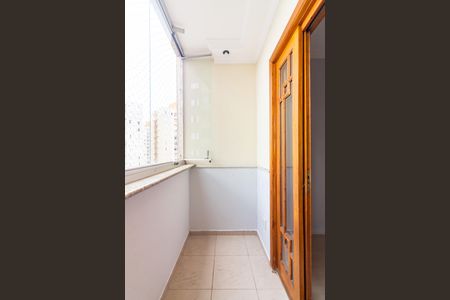 Sacada de apartamento à venda com 3 quartos, 72m² em Piratininga, Osasco