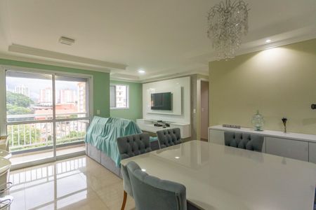 Apartamento para alugar com 62m², 2 quartos e 1 vagaSala 