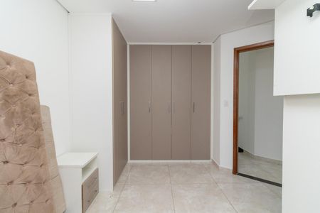 Casa à venda com 70m², 2 quartos e 2 vagasSuíte 2