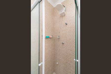 Casa à venda com 70m², 2 quartos e 2 vagasBanheiro da Suíte 1