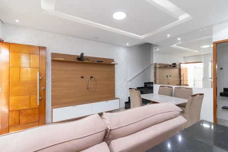 Casa à venda com 70m², 2 quartos e 2 vagasSala