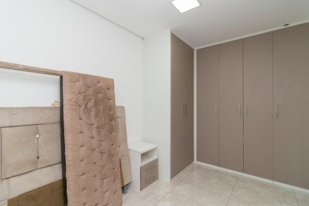 Casa à venda com 70m², 2 quartos e 2 vagasSuíte 2