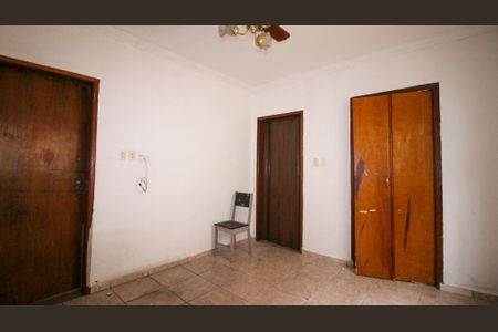 Casa à venda com 3 quartos, 148m² em Vila Tolstoi, São Paulo