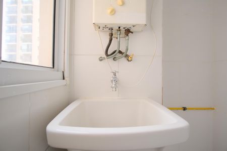 Apartamento para alugar com 45m², 2 quartos e sem vagaCozinha e Área de Serviço