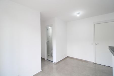 Sala de apartamento para alugar com 2 quartos, 40m² em Usina Piratininga, São Paulo