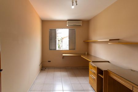 Casa à venda com 116m², 3 quartos e 3 vagas Casa à venda com 116m², 3 quartos e 3 vagasQuarto 2