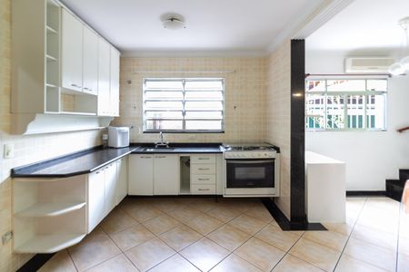 Casa à venda com 116m², 3 quartos e 3 vagas Casa à venda com 116m², 3 quartos e 3 vagasCozinha