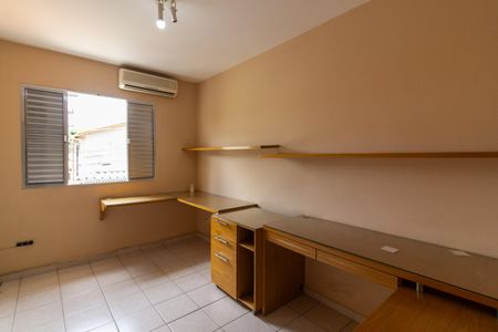 Casa à venda com 116m², 3 quartos e 3 vagas Casa à venda com 116m², 3 quartos e 3 vagasQuarto 2