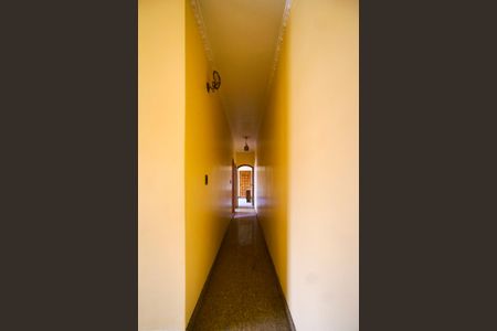 Casa à venda com 750m², 8 quartos e 4 vagasCorredor dos quartos