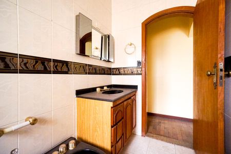 Casa à venda com 750m², 8 quartos e 4 vagasBanheiro da suíte