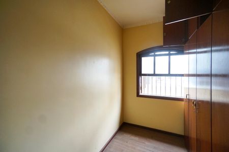 Casa à venda com 750m², 8 quartos e 4 vagasQuarto 01