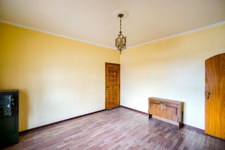 Casa à venda com 750m², 8 quartos e 4 vagasQuarto 03