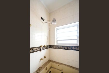 Casa à venda com 750m², 8 quartos e 4 vagasChuveiro