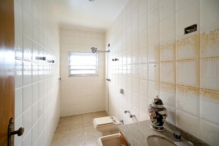 Casa à venda com 750m², 8 quartos e 4 vagasBanheiro social