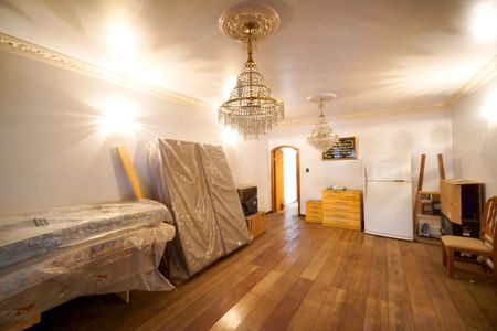 Casa à venda com 750m², 8 quartos e 4 vagasSala