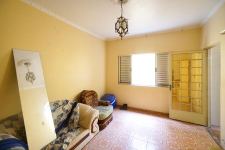 Casa à venda com 750m², 8 quartos e 4 vagasQuarto de serviço