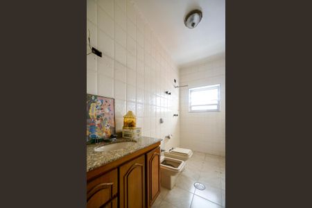 Casa à venda com 750m², 8 quartos e 4 vagasBanheiro social