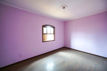 Casa à venda com 750m², 8 quartos e 4 vagasQuarto 02