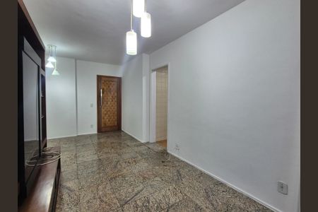 Sala  de apartamento para alugar com 2 quartos, 53m² em Barra da Tijuca, Rio de Janeiro