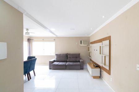 Casa de condomínio para alugar com 300m², 3 quartos e 4 vagasSala