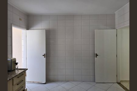 Casa para alugar com 120m², 3 quartos e 2 vagasCozinha