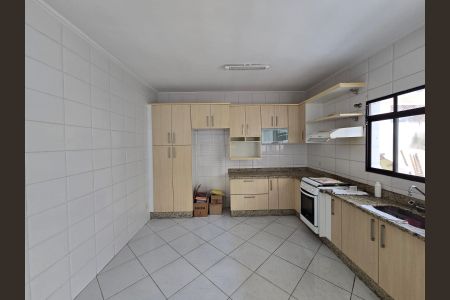 Casa para alugar com 120m², 3 quartos e 2 vagasCozinha