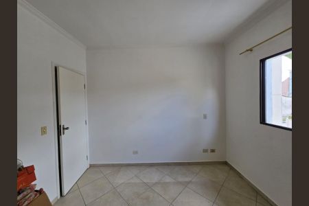 Suíte  de casa para alugar com 3 quartos, 120m² em Jardim Cocaia, Guarulhos