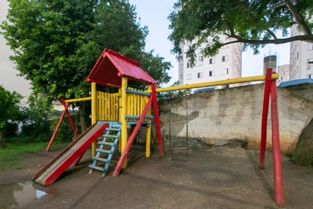 Apartamento para alugar com 52m², 2 quartos e 1 vaga Apartamento para alugar com 52m², 2 quartos e 1 vagaÁrea comum - Playground