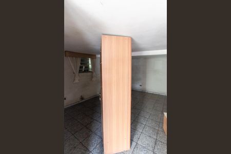 Quarto 1 de casa para alugar com 1 quarto, 300m² em Vila Irmaos Arnoni, São Paulo