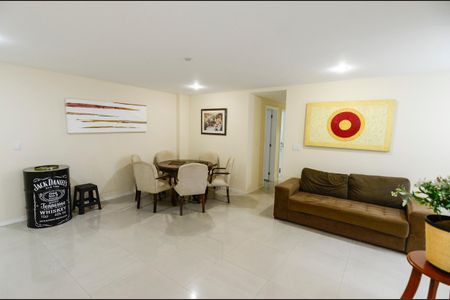 Apartamento para alugar com 105m², 3 quartos e 2 vagasSala