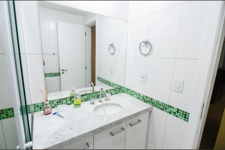 Apartamento para alugar com 105m², 3 quartos e 2 vagasBanheiro Social
