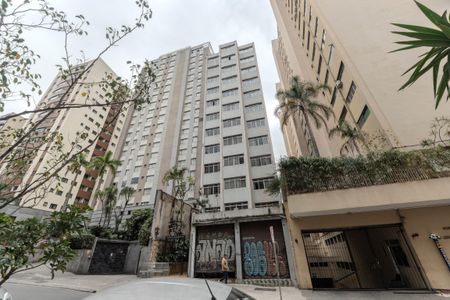 Studio à venda com 30m², 1 quarto e sem vaga Studio à venda com 30m², 1 quarto e sem vagaFachada