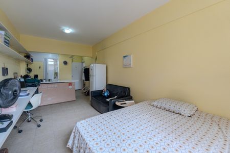 Studio à venda com 30m², 1 quarto e sem vaga Studio à venda com 30m², 1 quarto e sem vagaKitnet