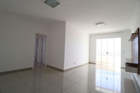 Sala de apartamento para alugar com 3 quartos, 93m² em Brasil, Uberlândia