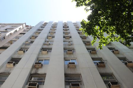 Apartamento à venda com 51m², 2 quartos e sem vagaFachada e portaria