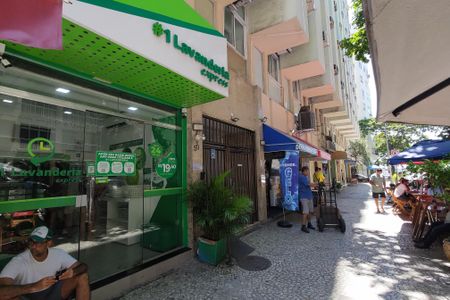 Apartamento à venda com 51m², 2 quartos e sem vagaFachada e portaria