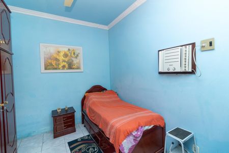 Quarto 1 de casa de condomínio para alugar com 4 quartos, 300m² em Vila Valqueire, Rio de Janeiro