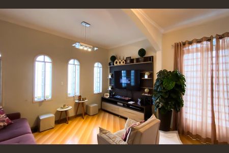 Sala de casa à venda com 2 quartos, 250m² em Jardim Artur Alvim, São Paulo