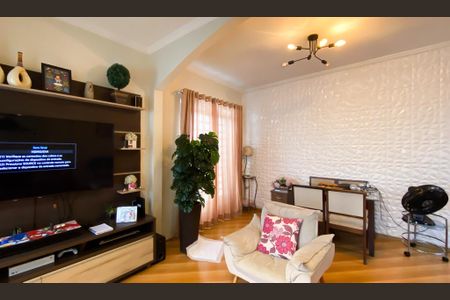 Casa à venda com 250m², 2 quartos e 3 vagasSala